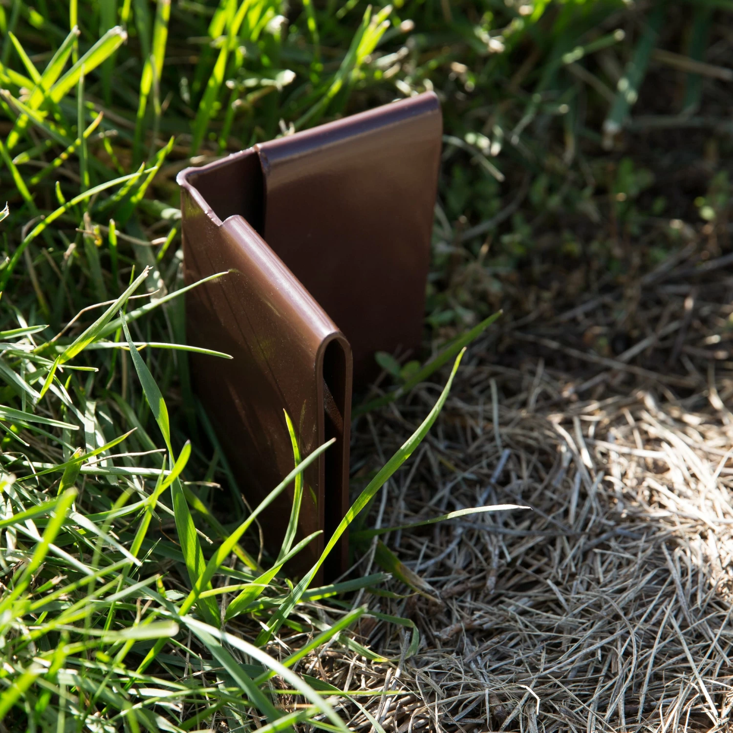 COL-MET 8-in Brown Steel Corner Edging Stake 2 COL-MET 8-in Brown Steel Corner Edging Stake - Image 2