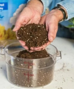 Miracle-Gro Soil & Soil Amendments Moisture Control 50-Quart Potting Soil Mix 10 Miracle-Gro Soil & Soil Amendments Moisture Control 50-Quart Potting Soil Mix -Landscaping Online Outlet 08874039