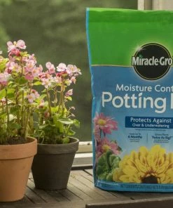 Miracle-Gro Soil & Soil Amendments 25-Quart Potting Soil Mix 10 Miracle-Gro Soil & Soil Amendments 25-Quart Potting Soil Mix -Landscaping Online Outlet 09740334