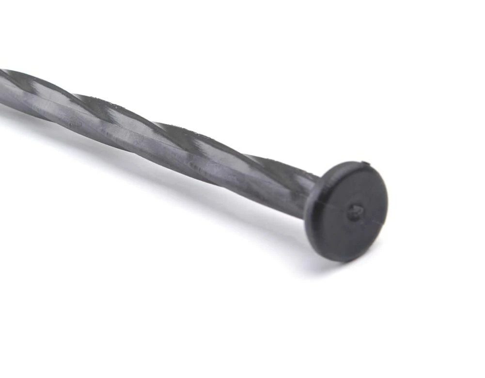 EasyFlex 144-Pack 8-in Black Plastic Edging Stake 2 EasyFlex 144-Pack 8-in Black Plastic Edging Stake - Image 2