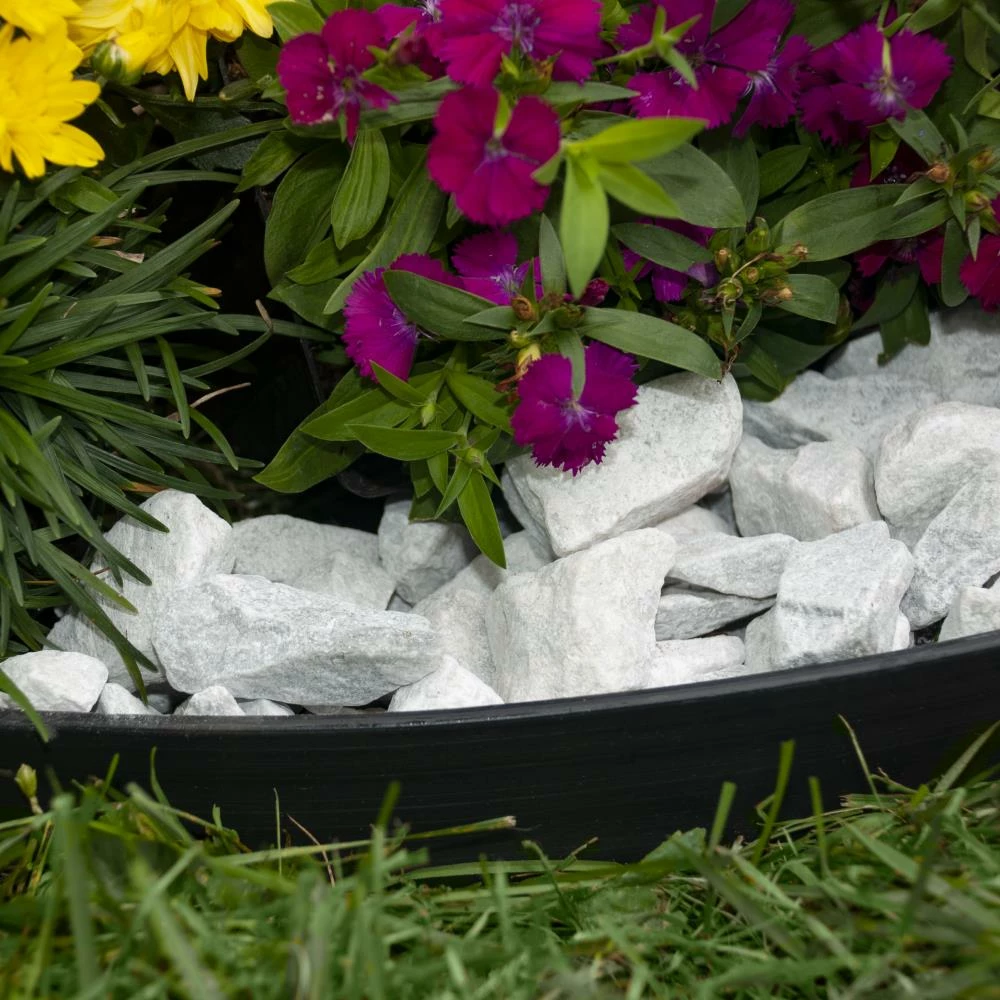 EasyFlex Heavy Duty No-Dig Landscape Edging Kit Black Landscape edging roll 3 EasyFlex Heavy Duty No-Dig Landscape Edging Kit Black Landscape edging roll - Image 3